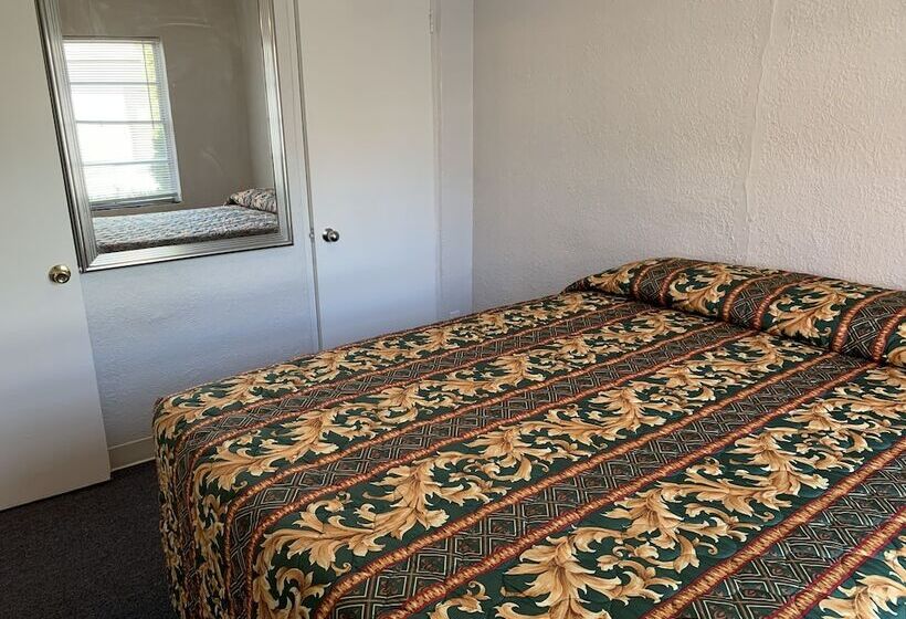 1ベッドルームハウス, Oceanic Hotel & Barefoot Tiki Bar