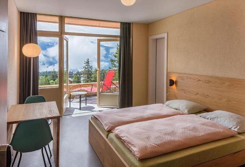 Quarto Estandar Individual, Cransmontana Youth Hostel