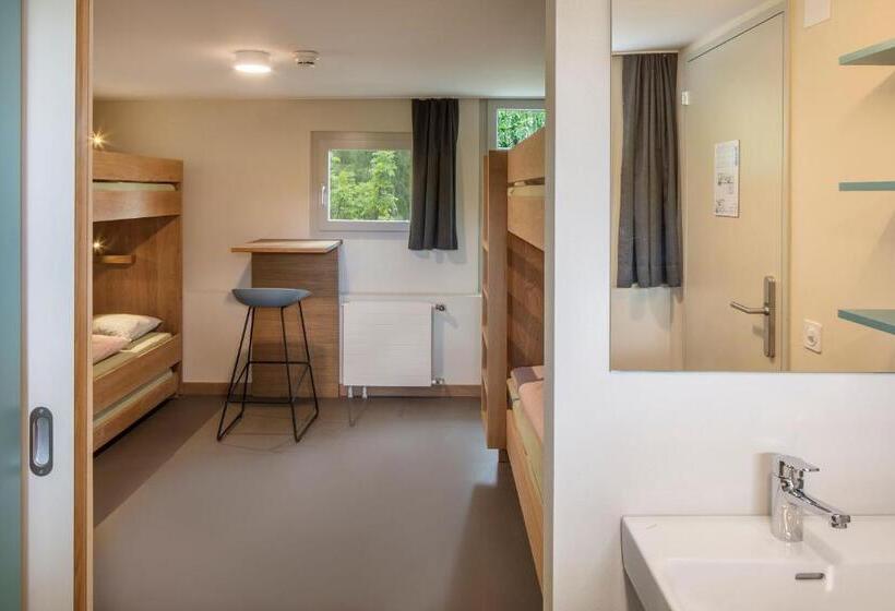 غرفة قياسية رباعية حمام مشترك, Cransmontana Youth Hostel