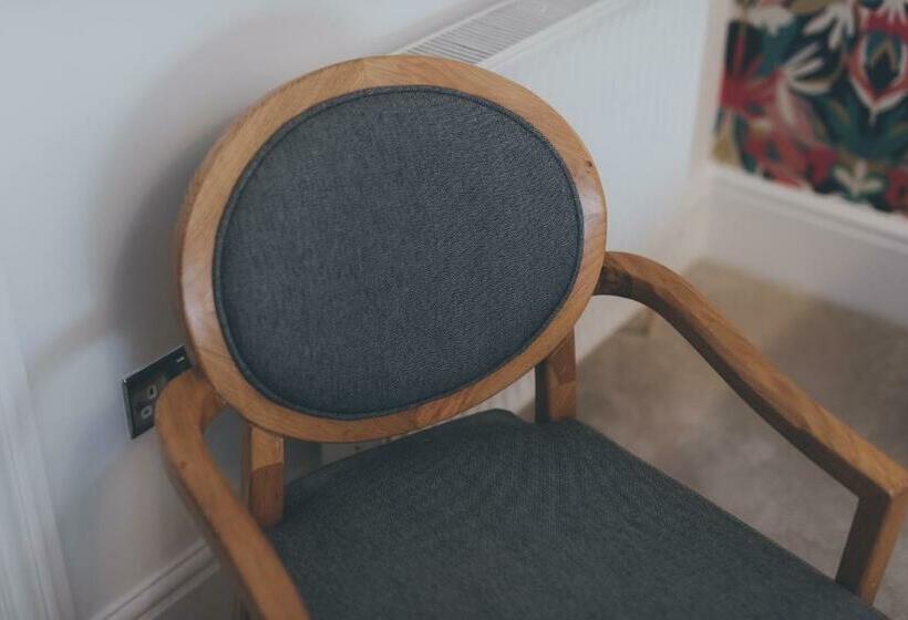 带大床的行政房间, Florence Gardens Boutique Hotel And Restaurant