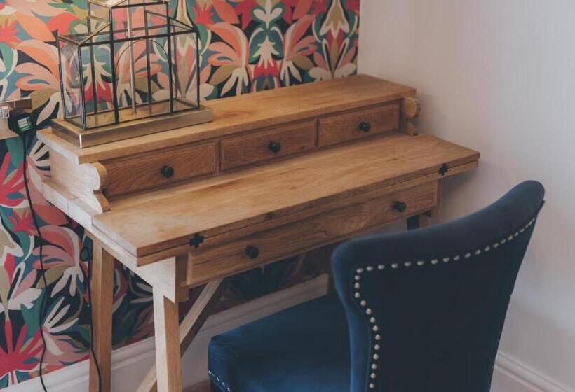 带大床的行政房间, Florence Gardens Boutique Hotel And Restaurant