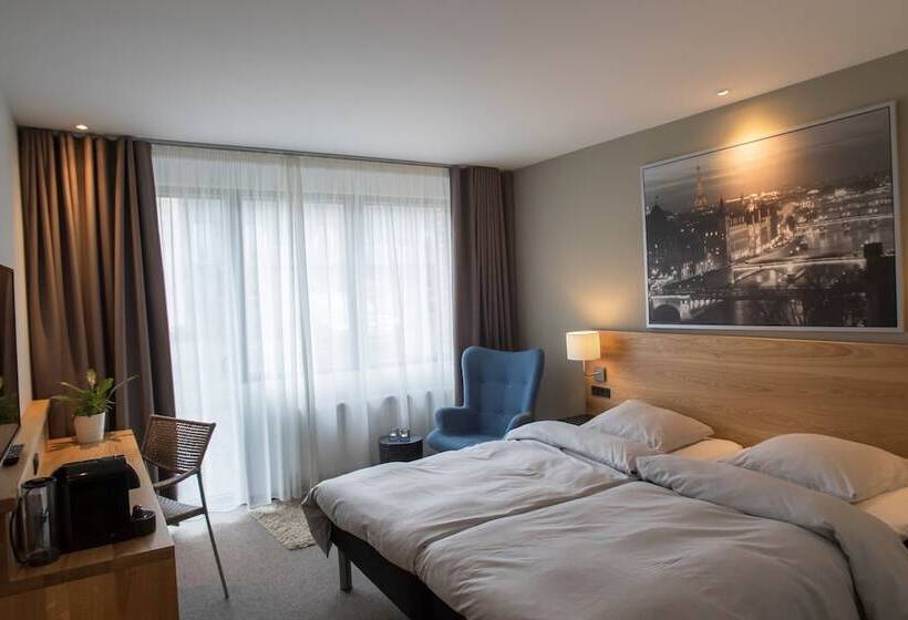 غرفة كومفورت, 6400