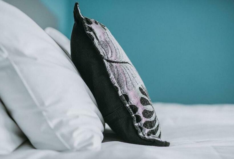 Индивидуальный Номер Interior, Bedford