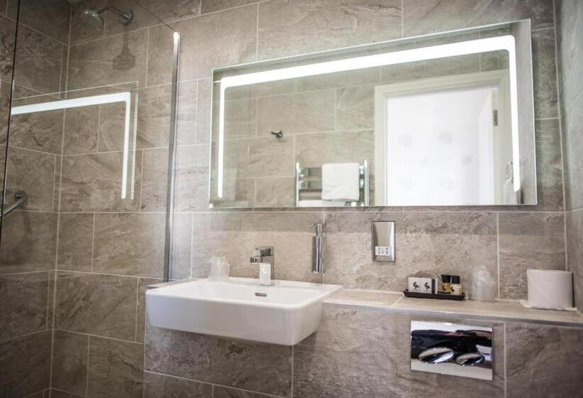 Номер Стандарт Боковой Вид на Море, Bedford