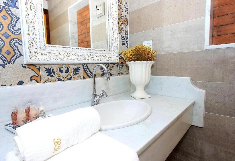 سوییت با چشمانداز استخر, Boutique Recanto Da Passagem