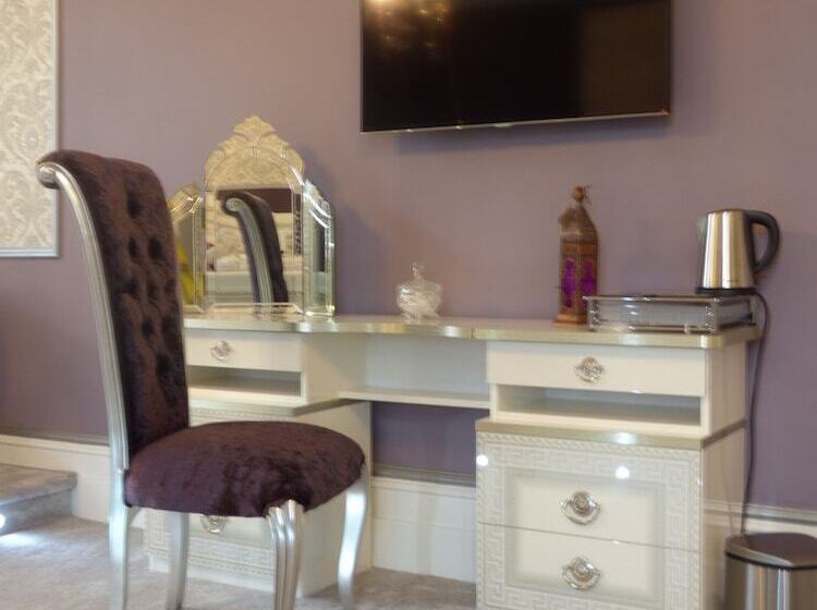 豪华房间, Derby Manor