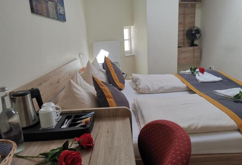 اتاق استاندارد, Garni City