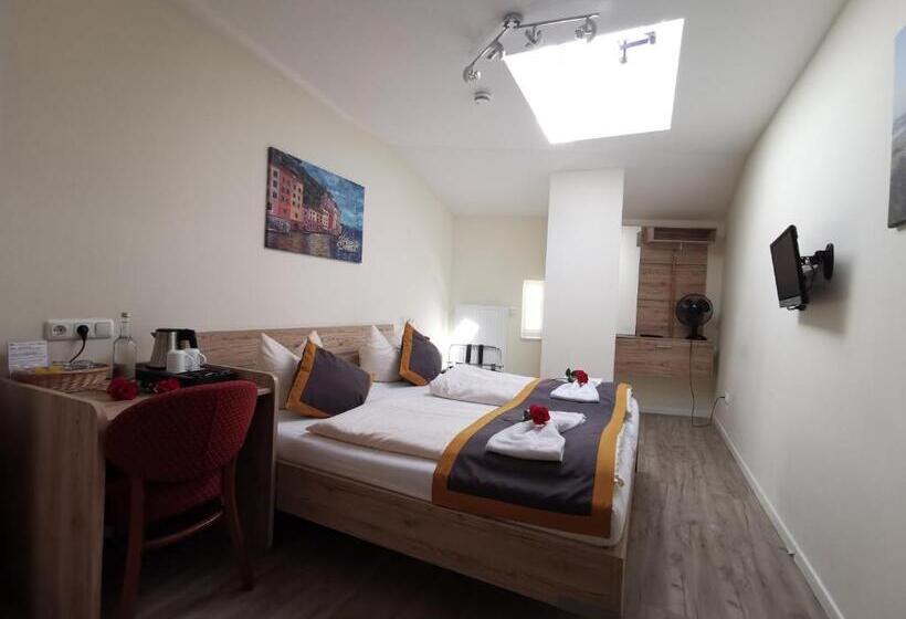 اتاق استاندارد, Garni City