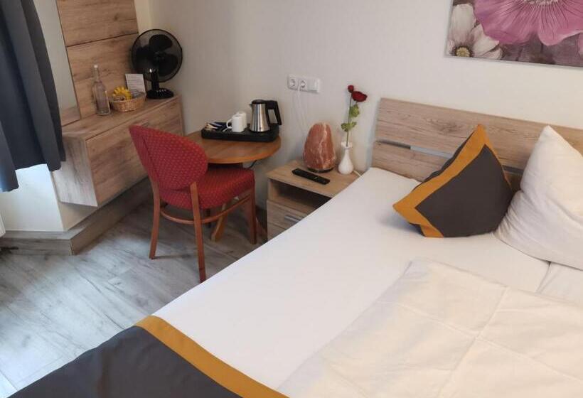 Номер Economy, Garni City