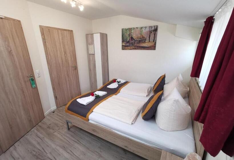 اتاق عادی, Garni City