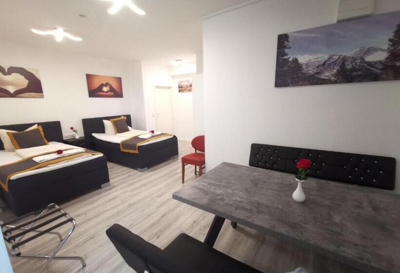 سوییت خانوادگی, Garni City