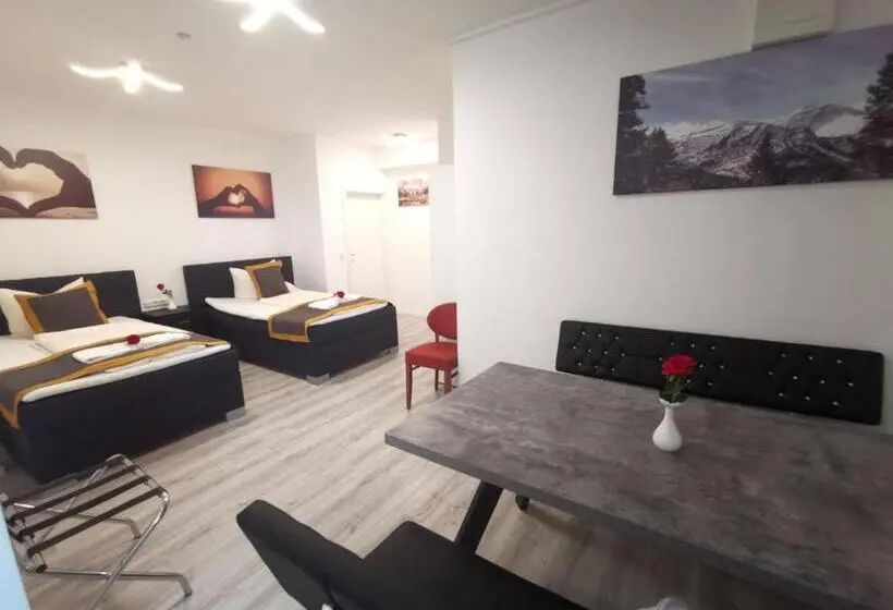 Suite Familiare, Garni City
