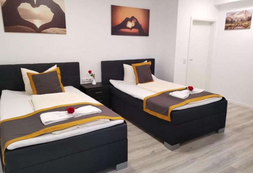 سوییت خانوادگی, Garni City