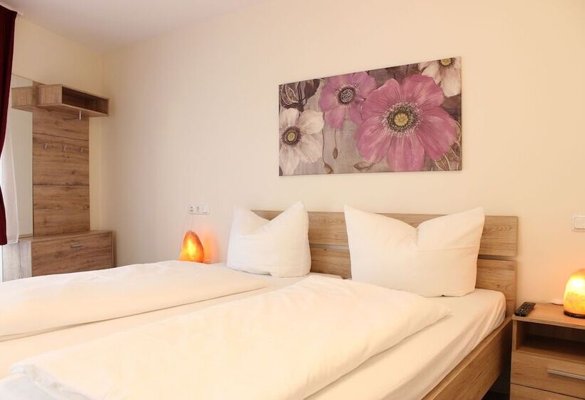 اتاق اکونومی, Garni City