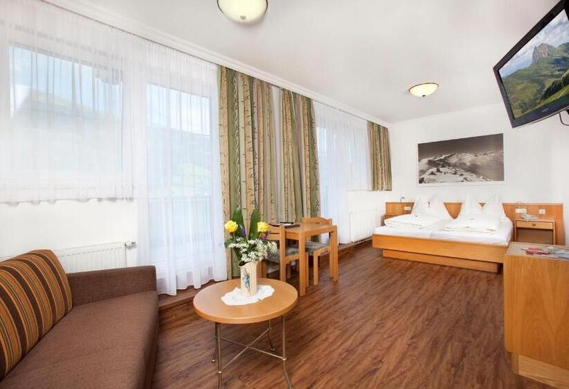 Номер Стандарт, Grundlhof