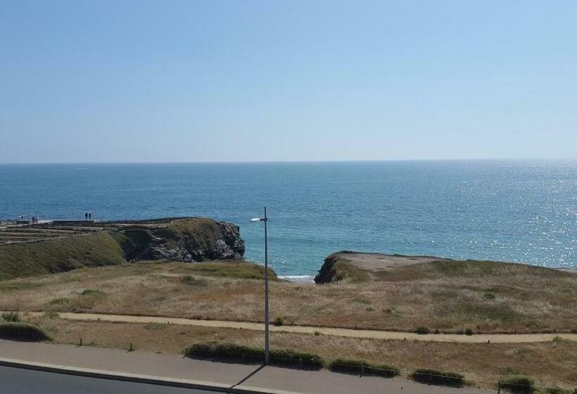 Номер Стандарт Вид на Море с Балконом, La Corniche