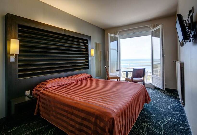 חדר סטנדרט נוף לים עם מרפסת, La Corniche