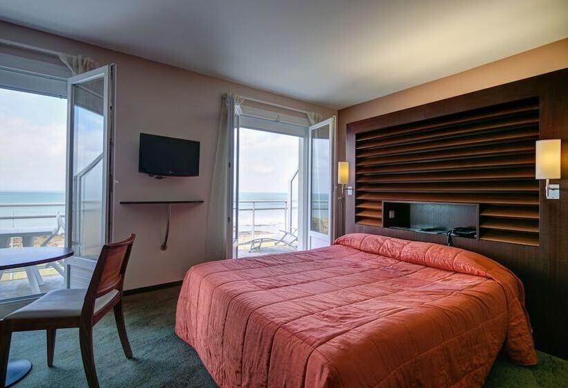 Triple Room Sea View, La Corniche