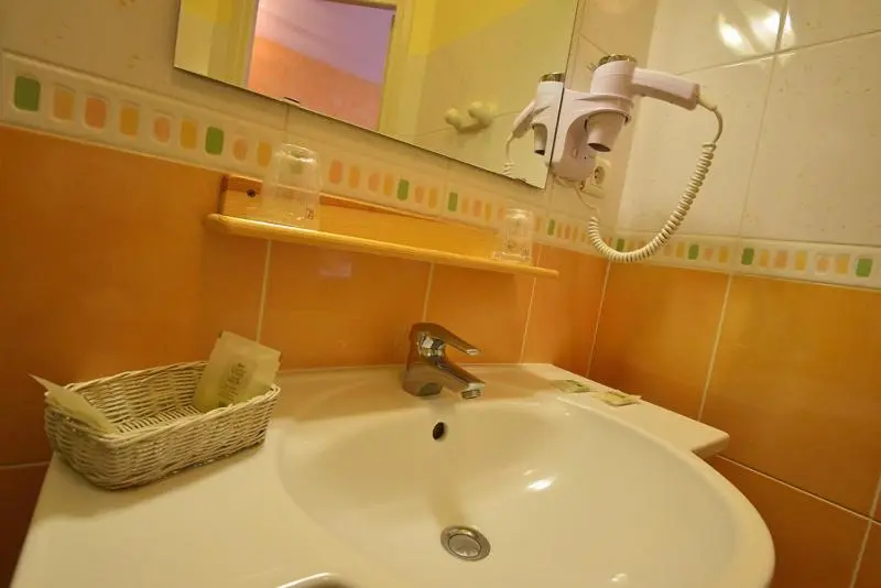 スタンダード4人部屋, Maison Vernet Hôtel Beauséjour