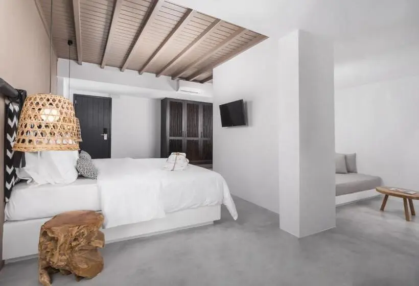 سوئیت جونیور با استخر, My Mykonos