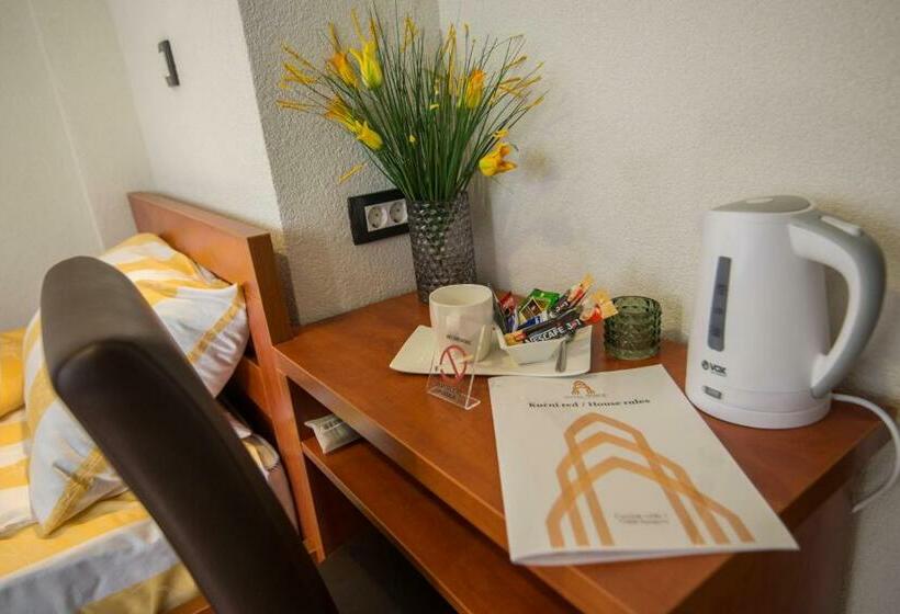 اتاق استاندارد یک نفره, Noble