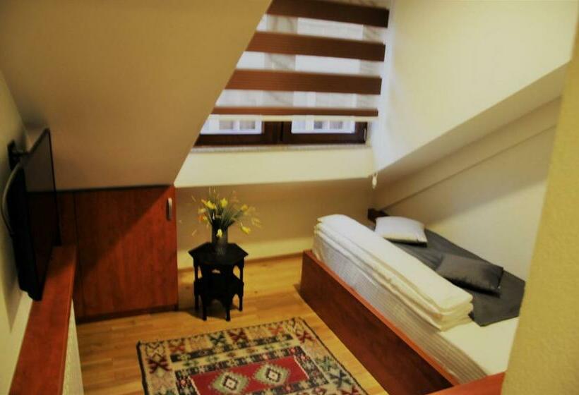 اتاق استاندارد یک نفره, Noble