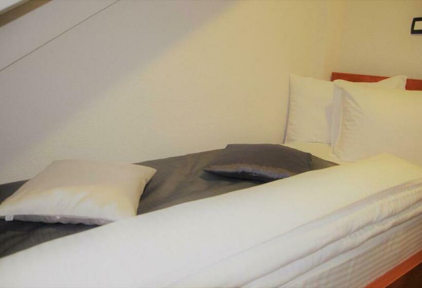 اتاق استاندارد یک نفره, Noble