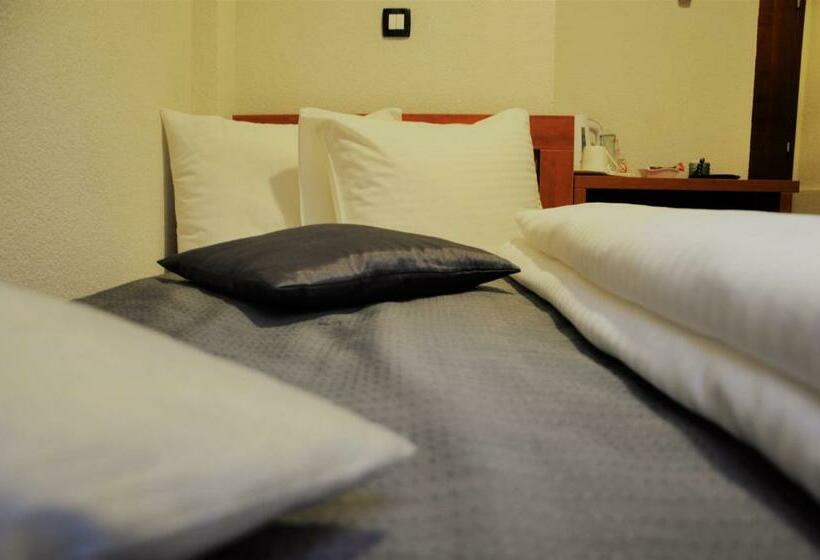 اتاق استاندارد یک نفره, Noble