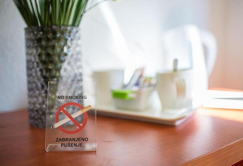 اتاق استاندارد, Noble