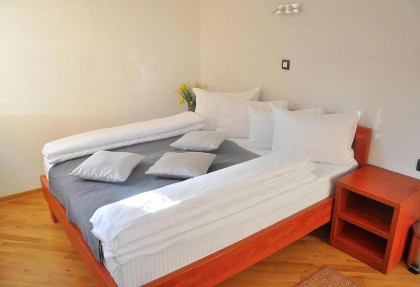 اتاق استاندارد, Noble