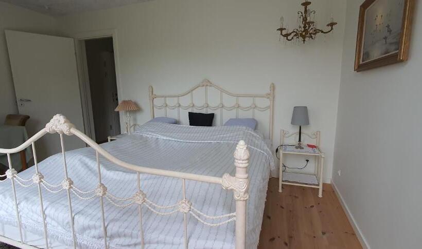 غرفة قياسية مزوَّدة بتراس, Næsbydale Bade