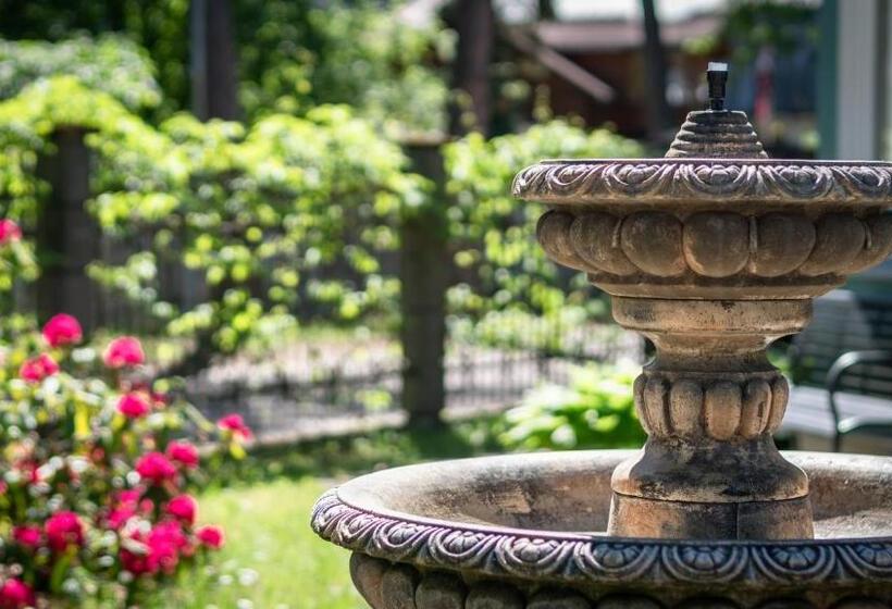 اتاق استاندارد یک نفره, Parus Boutique