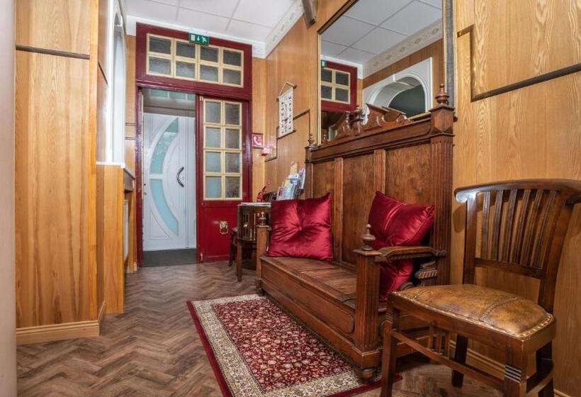 اتاق لوکس, Parus Boutique