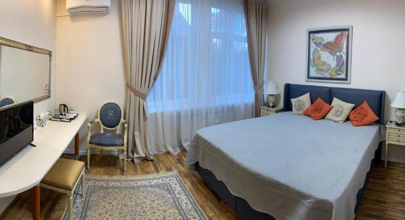 اتاق لوکس, Parus Boutique