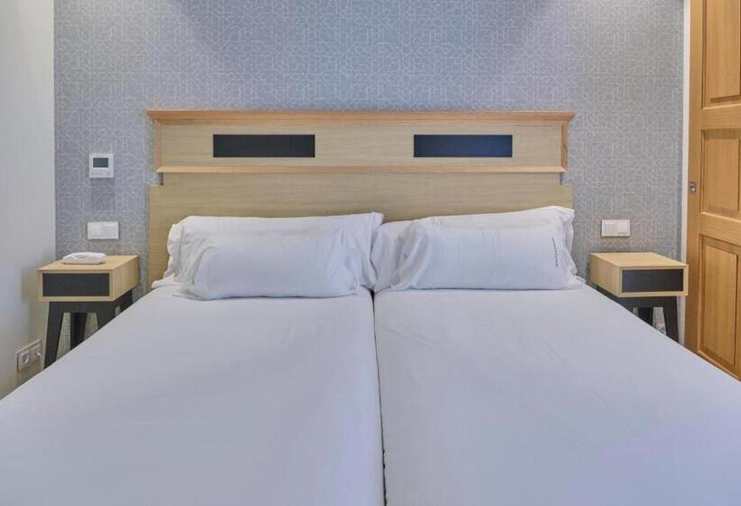 חדר סטנדרט יחיד, Praza Quintana