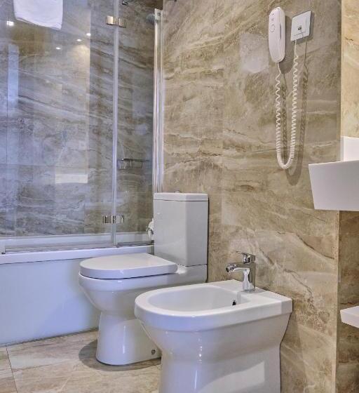 חדר סטנדרט יחיד, Praza Quintana