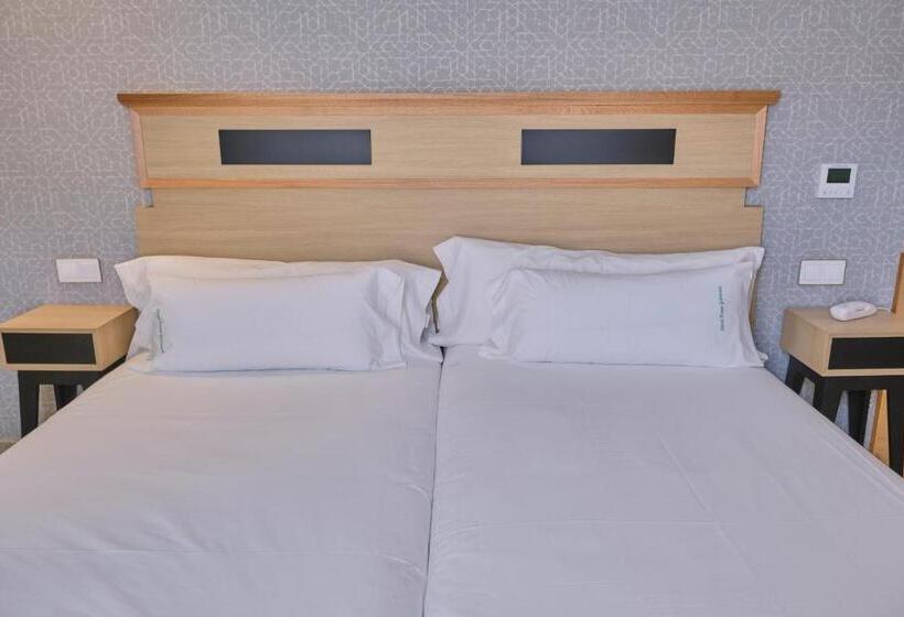 חדר סטנדרט, Praza Quintana