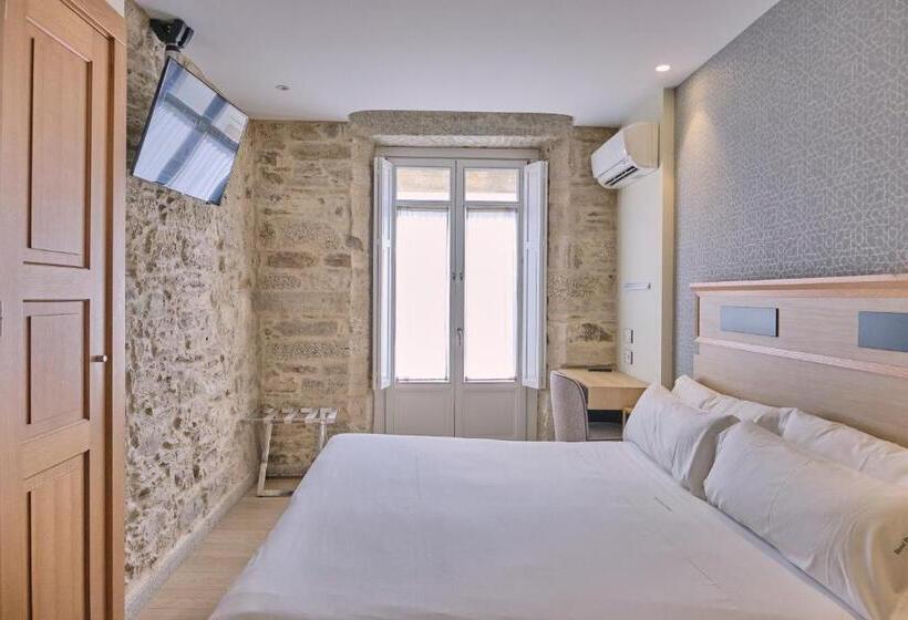 חדר סטנדרט, Praza Quintana