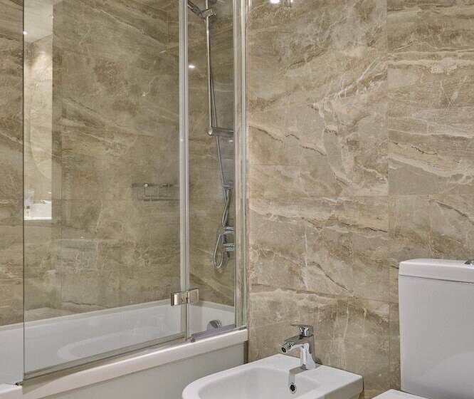 חדר סטנדרט, Praza Quintana