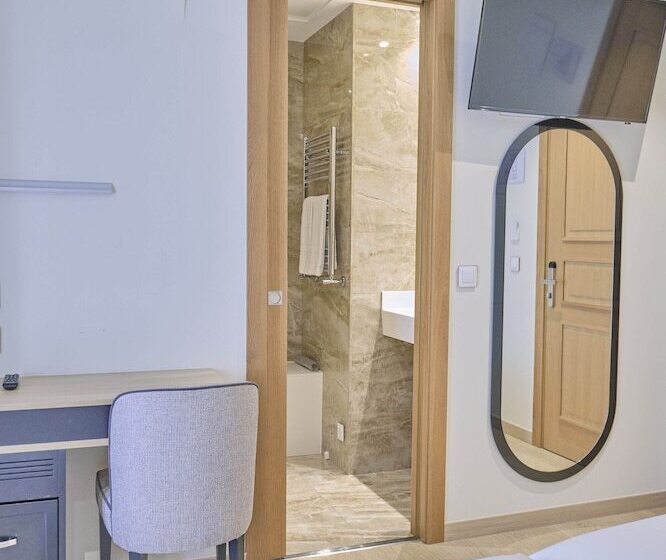 חדר סטנדרט, Praza Quintana