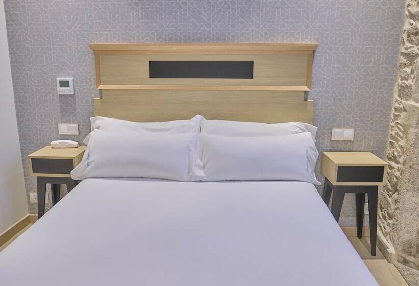 חדר סטנדרט יחיד, Praza Quintana