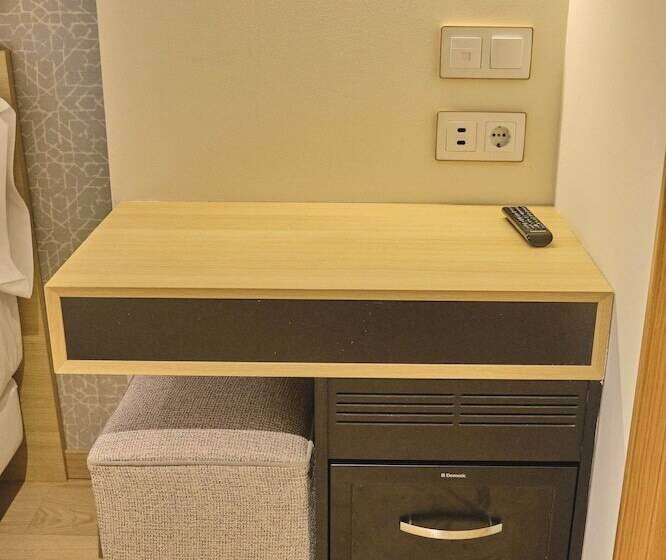 חדר סטנדרט, Praza Quintana