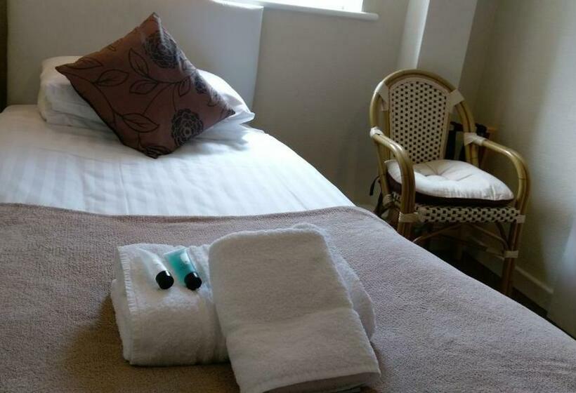 标准单人间, Winchmore