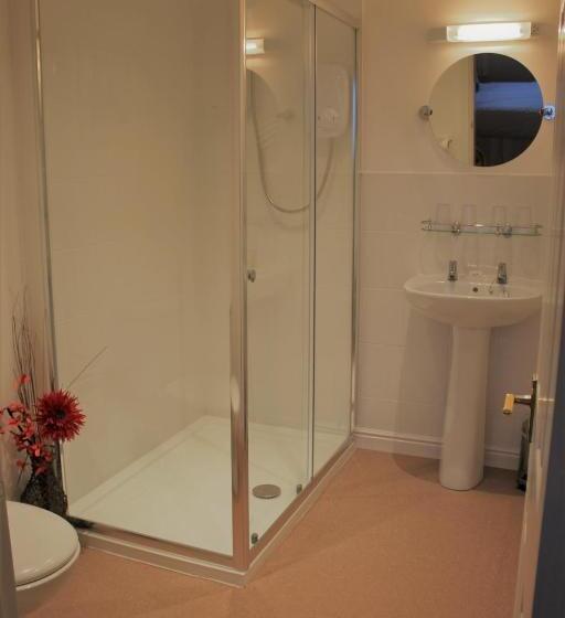 家庭间, Winchmore