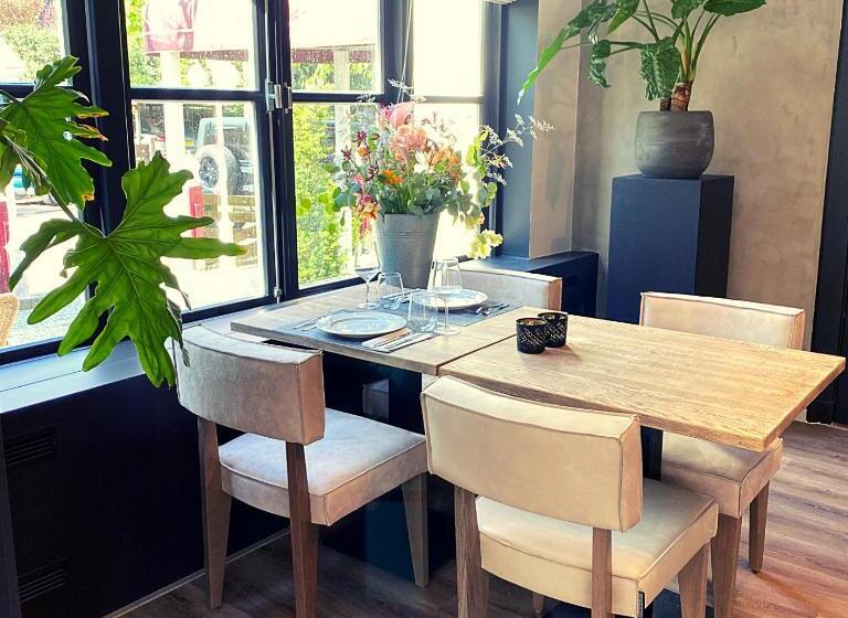 스탠다드 룸, Zee Bergen