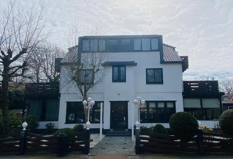 스탠다드 룸, Zee Bergen