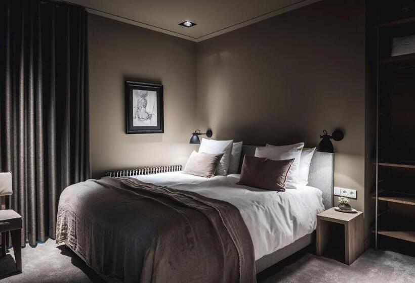 디럭스 룸, Zee Bergen