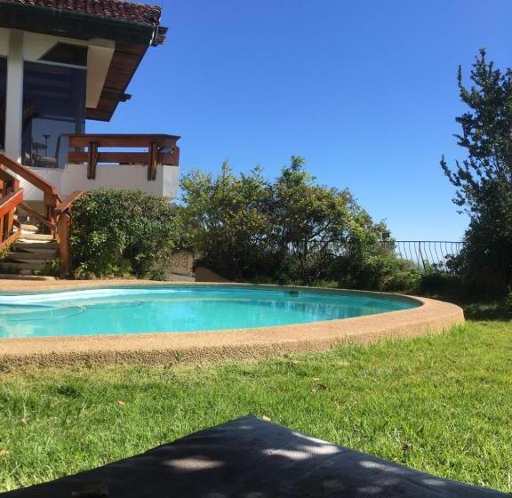 스탠다드 트리픔 룸 공동욕실, My Father S House Bed