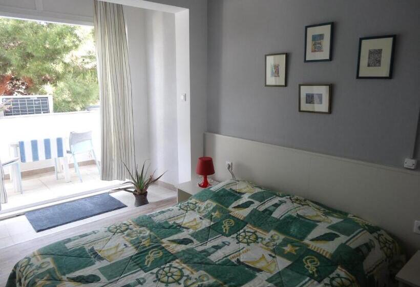 Номер Стандарт Вид на Море с Балконом, Gina Bed & Breakfast