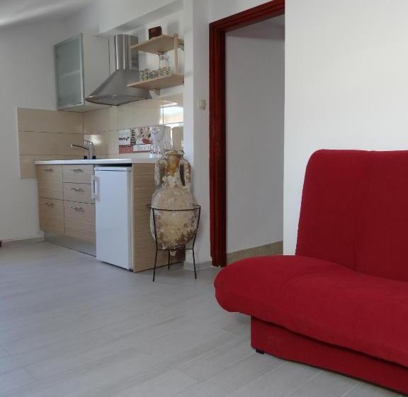 Апартаменты 1 Спальня Вид на Море с Балконом, Gina Bed & Breakfast